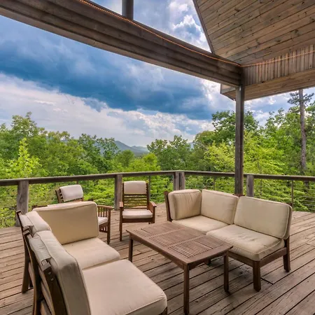 Serenity Mountain Cabin With Hot Tub Pet Friendly